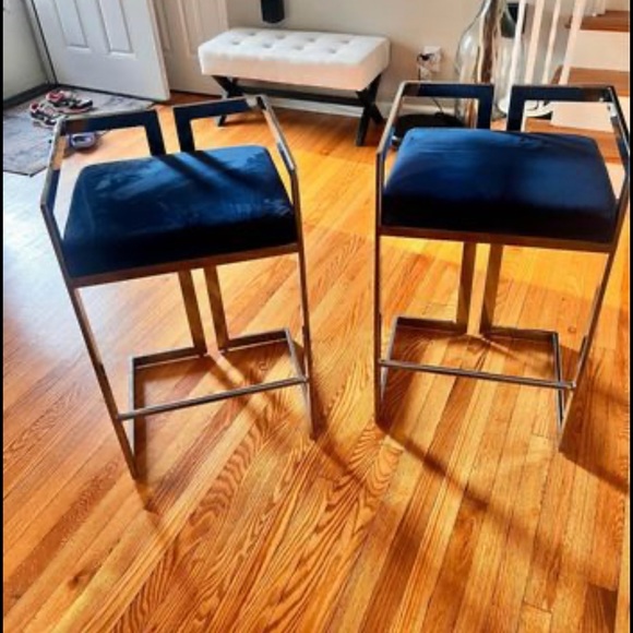 Barstools - Picture 1 of 3